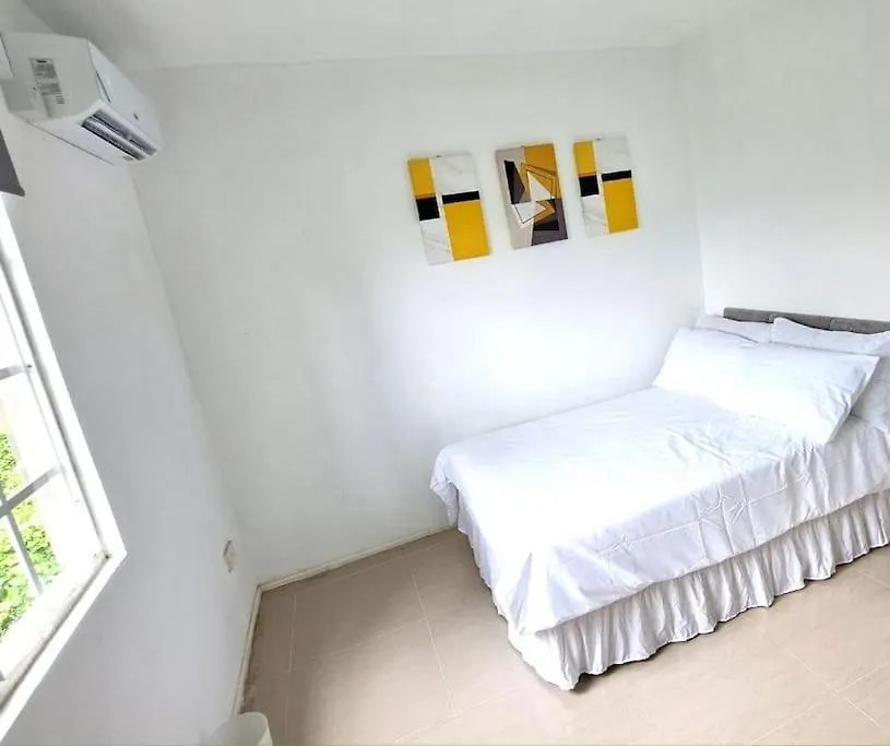 Montego Bay Hillside Retreat 아파트 0*, 몬테고 베이 자메이카